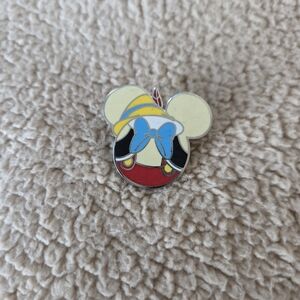 3/$25 ❤️ Disney Ears Trading Pin
